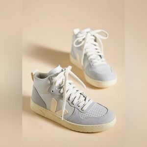 VEJA V-15 LEATHER PEARL CASHEW Women’s Size 6 new sneakers shoes